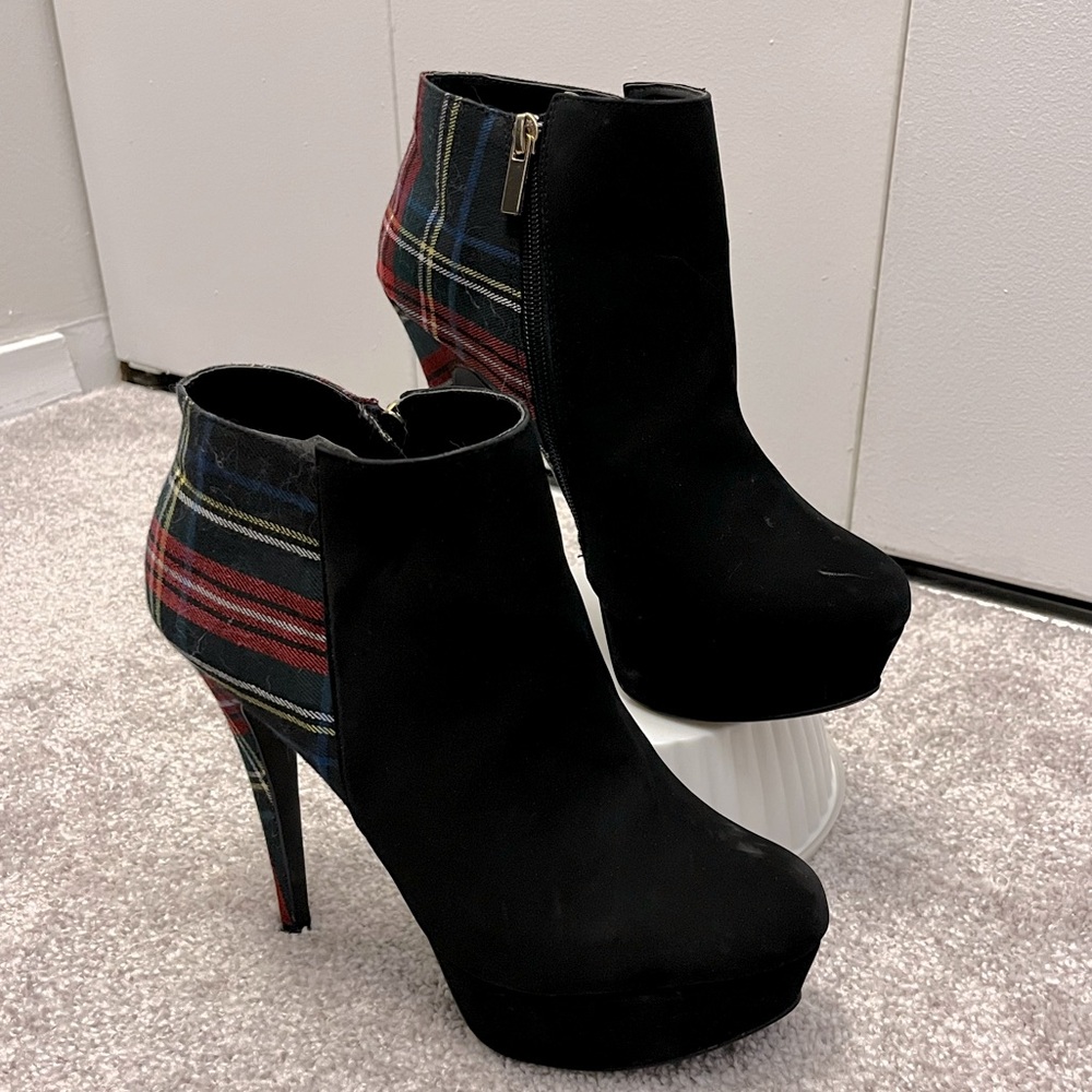Plaid High Heeled Booties